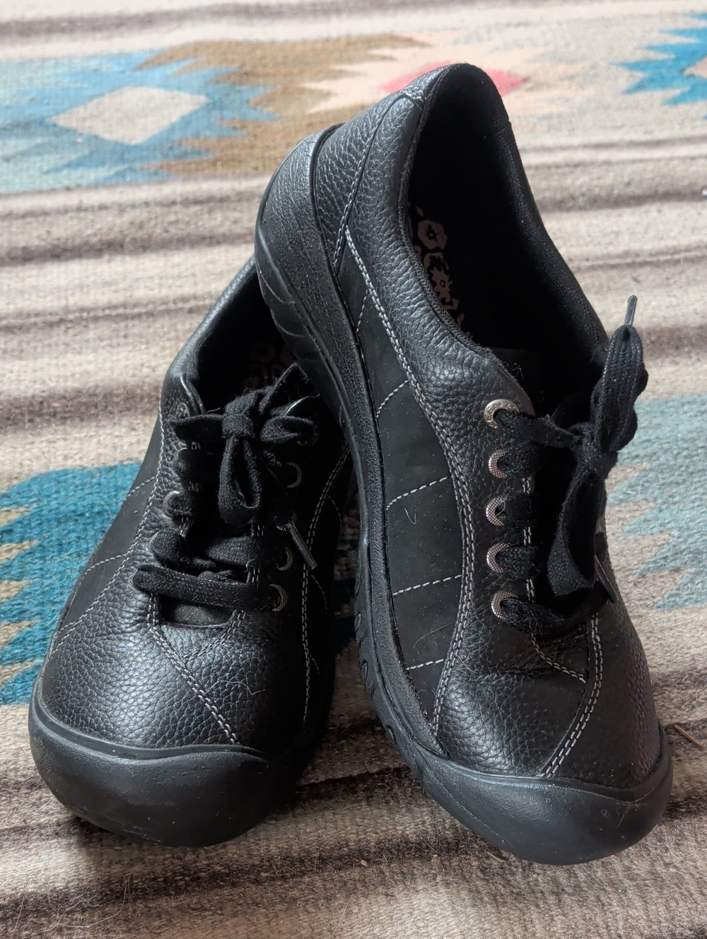 Keen Leather Size 10 Women’s Black Lace-Up Comfort Sneakers